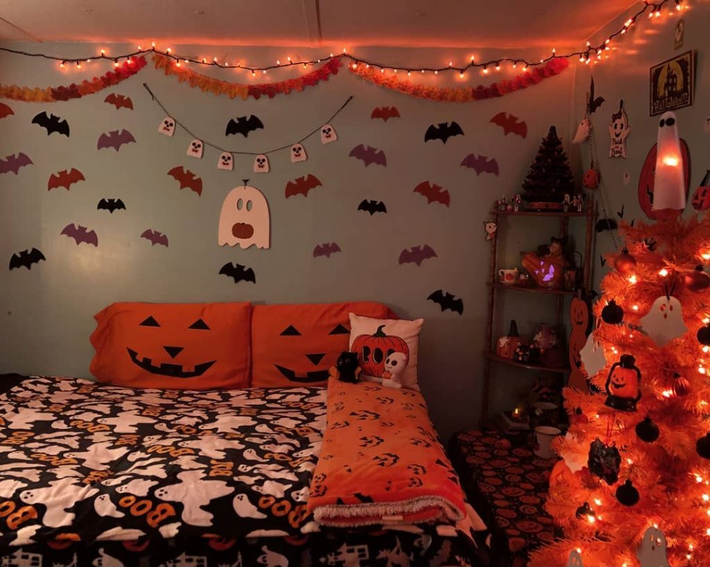 Cute Halloween Bedroom Decor