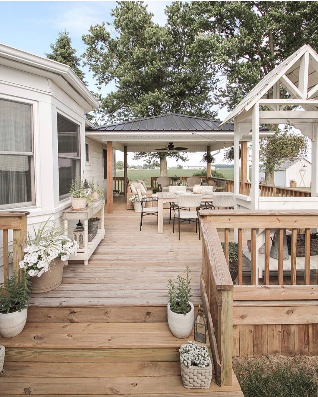 50+ Beautiful Backyard Patio Design Ideas to Enjoy The Great Outdoors - PinMomStuff