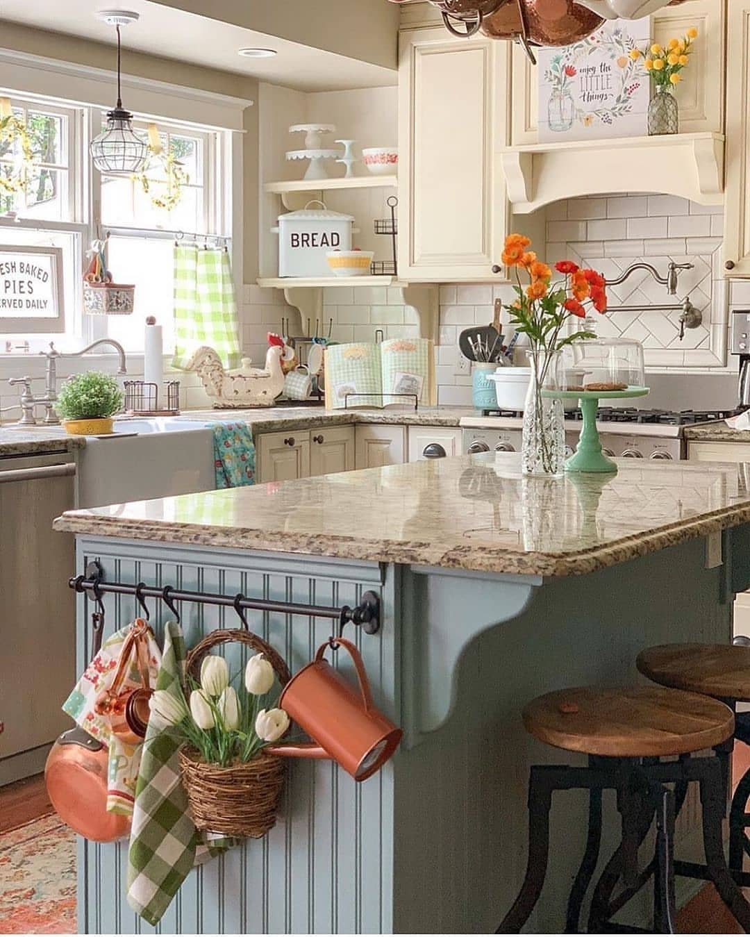 country kitchen decor