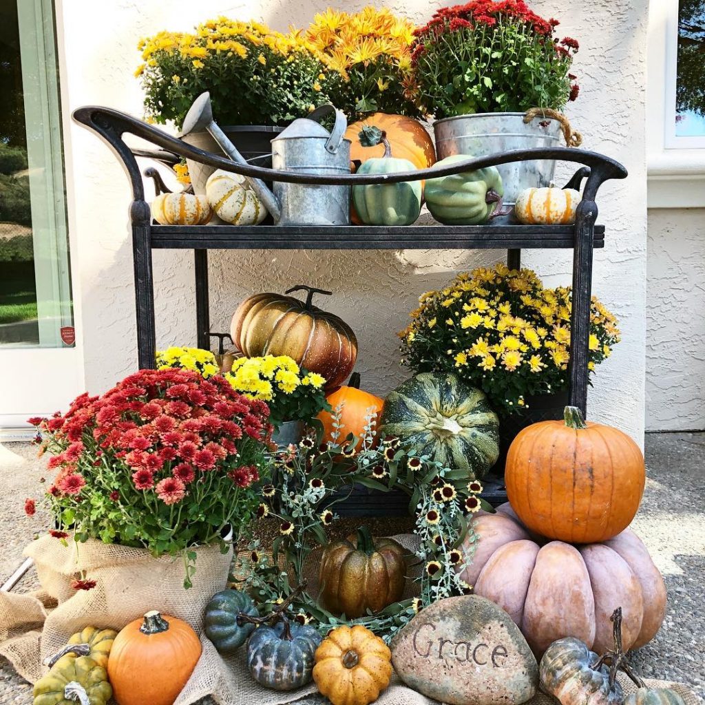 80+ Creative Fall Decoration Ideas With Pumpkins You Will Totally Love (12)