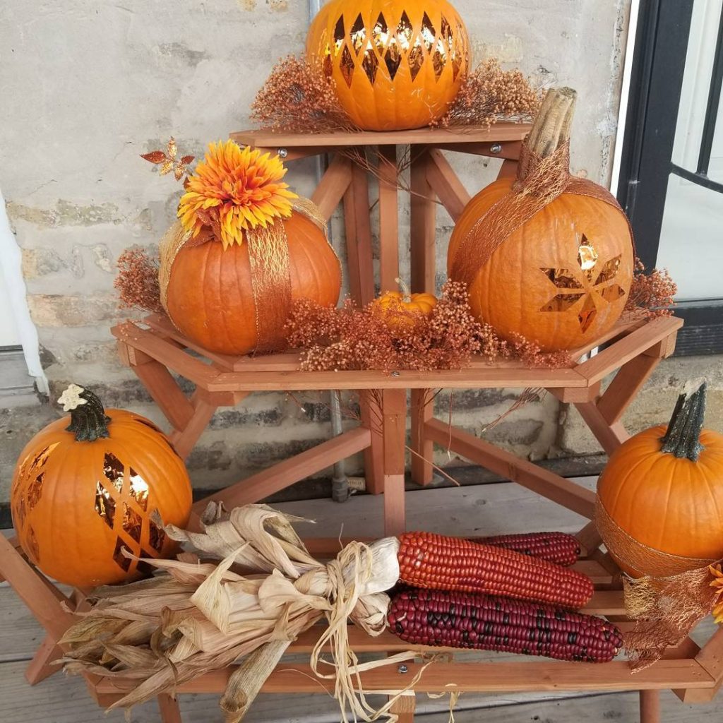 80+ Creative Fall Decoration Ideas With Pumpkins You Will Totally Love (20)