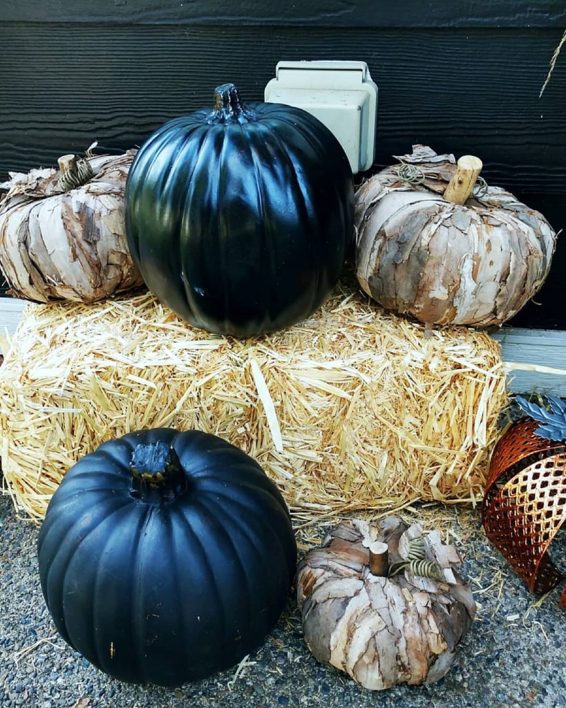 80+ Creative Fall Decoration Ideas With Pumpkins You Will Totally Love (29)