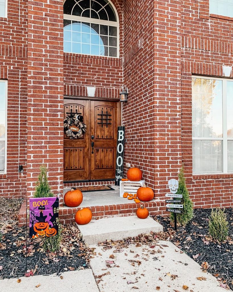 80+ Creative Fall Decoration Ideas With Pumpkins You Will Totally Love (31)