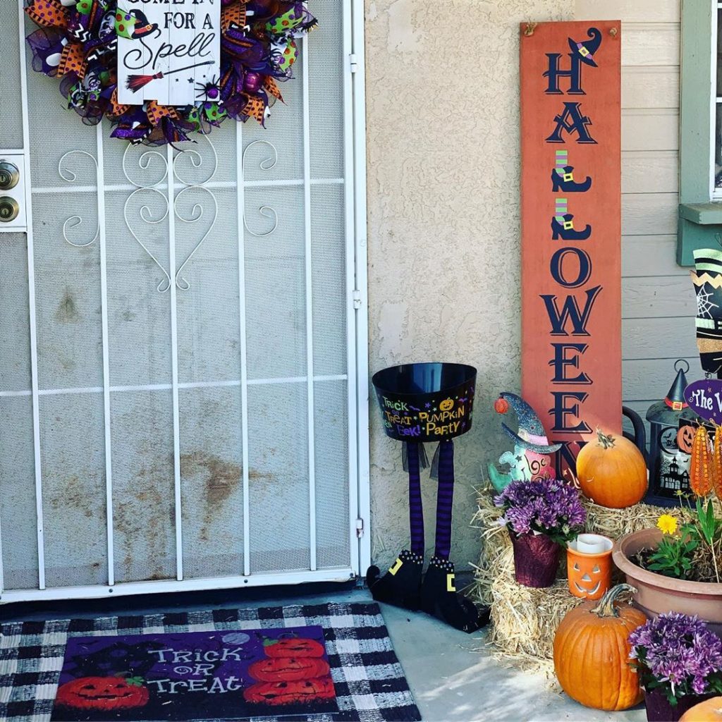 80+ Creative Fall Decoration Ideas With Pumpkins You Will Totally Love (36)