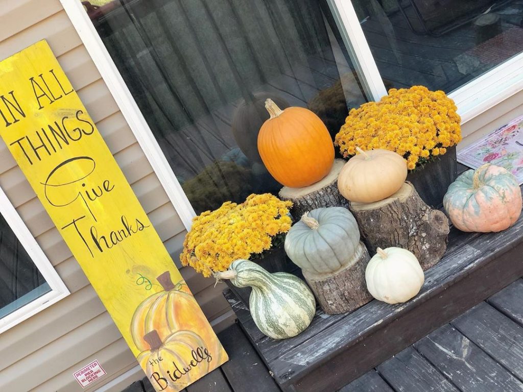 80+ Creative Fall Decoration Ideas With Pumpkins You Will Totally Love (42)