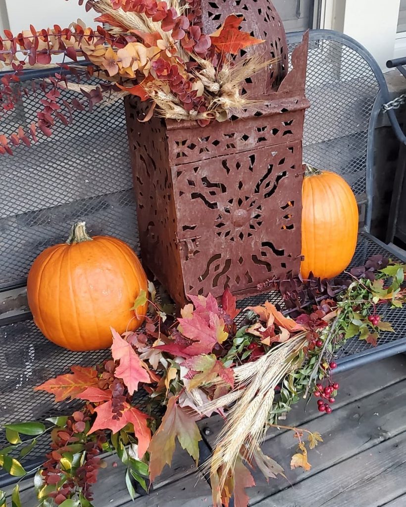 80+ Creative Fall Decoration Ideas With Pumpkins You Will Totally Love (58)