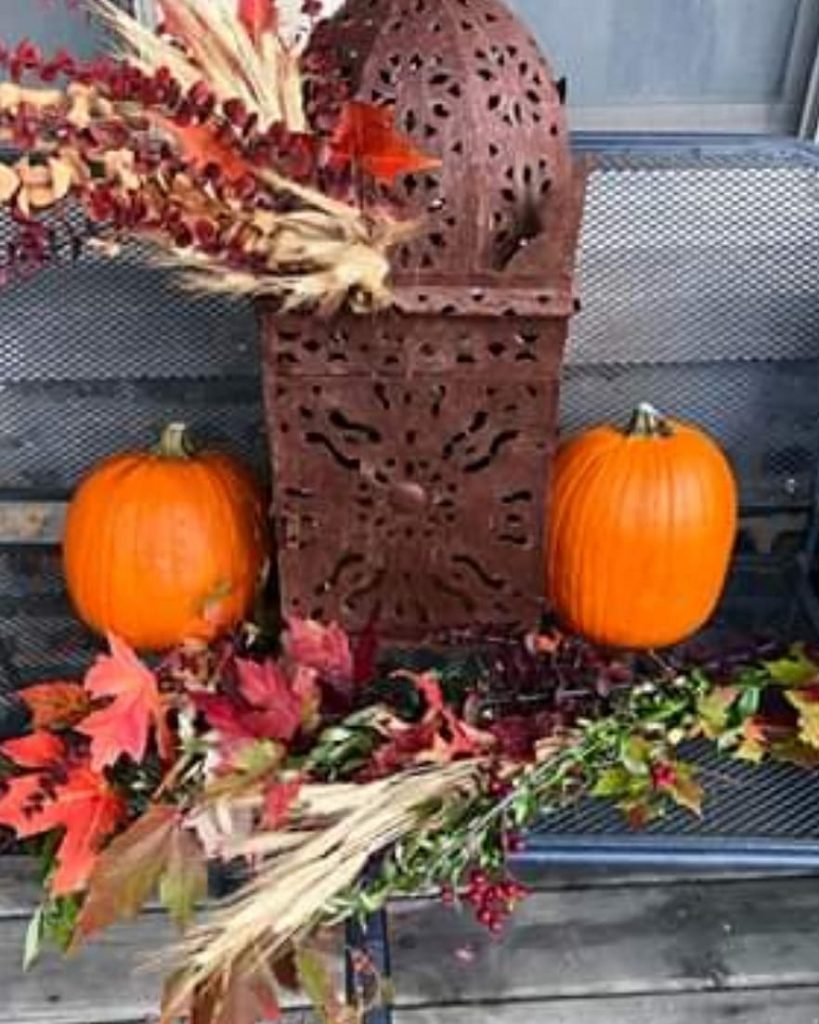 80+ Creative Fall Decoration Ideas With Pumpkins You Will Totally Love (59)