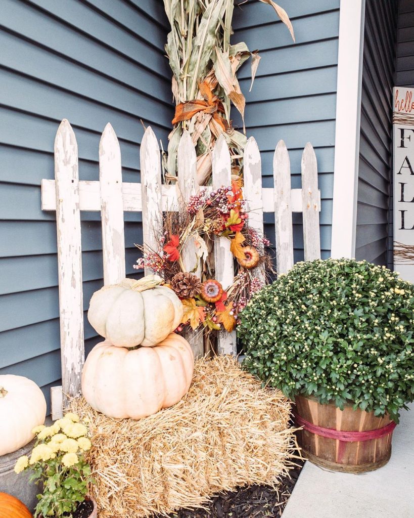 80+ Creative Fall Decoration Ideas With Pumpkins You Will Totally Love (64)