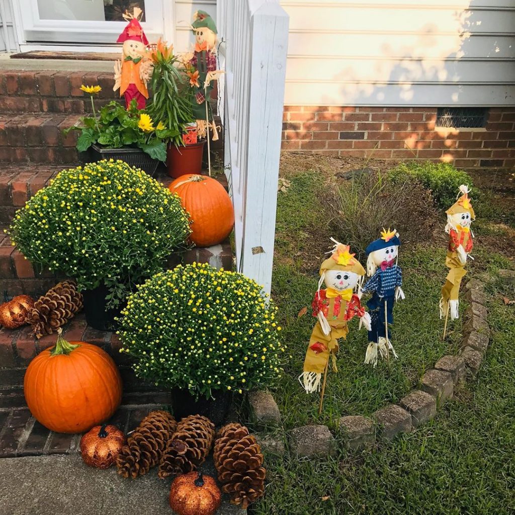 80+ Creative Fall Decoration Ideas With Pumpkins You Will Totally Love (69)