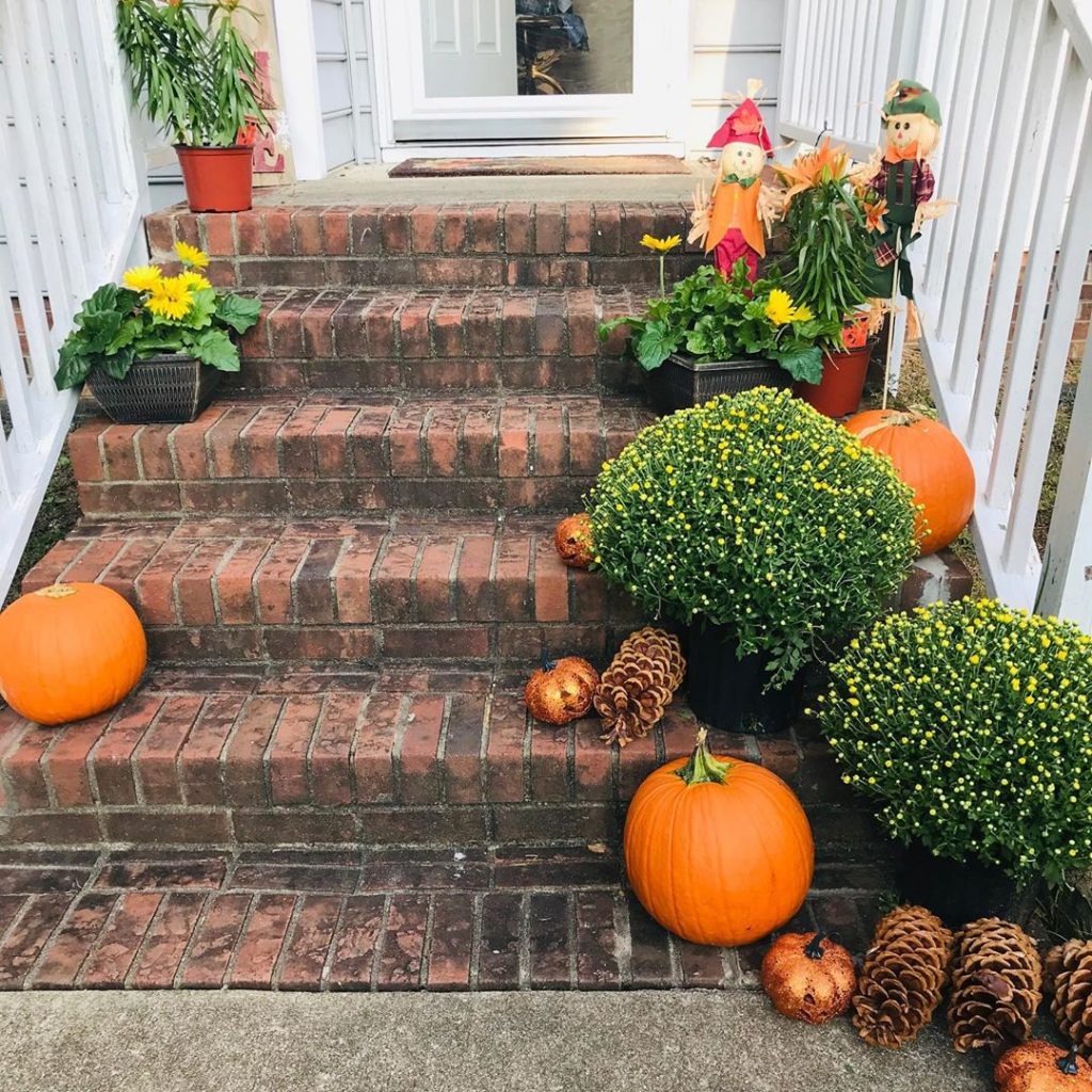 80+ Creative Fall Decoration Ideas With Pumpkins You Will Totally Love (73)