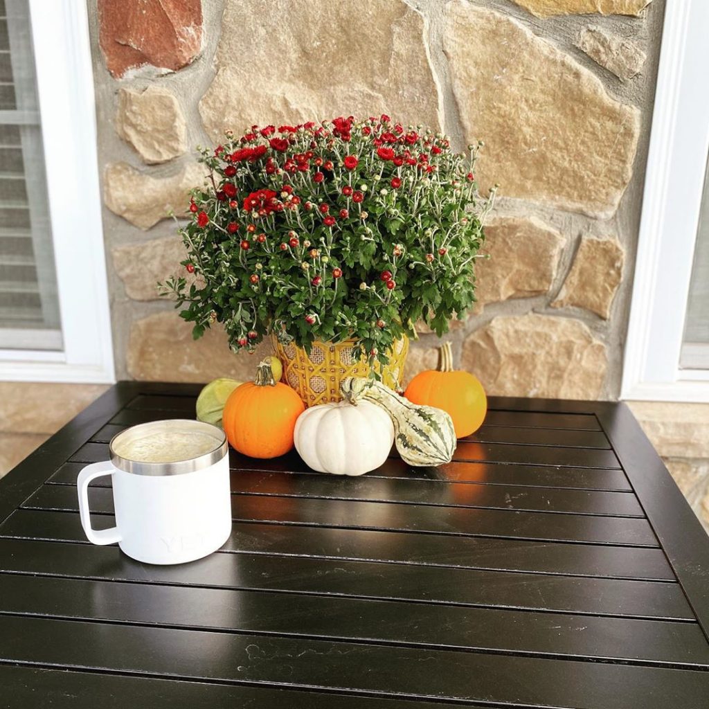 80+ Creative Fall Decoration Ideas With Pumpkins You Will Totally Love (84)