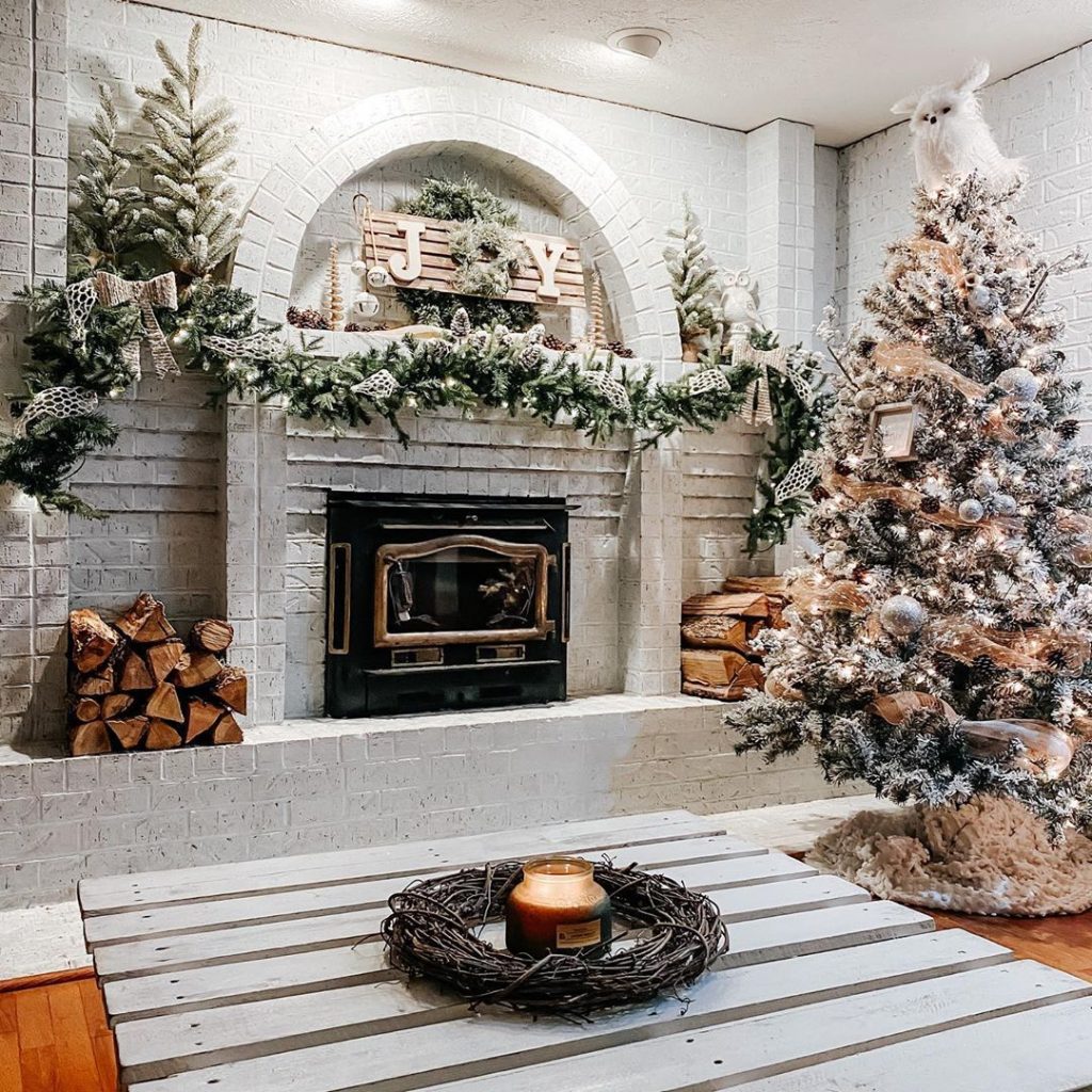 100 Cozy Farmhouse Christmas Decor Ideas To Makes Your Home Feel Warm 08