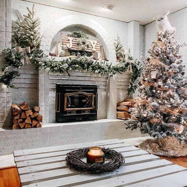 100 Cozy Farmhouse Christmas Decor Ideas To Makes Your Home Feel Warm