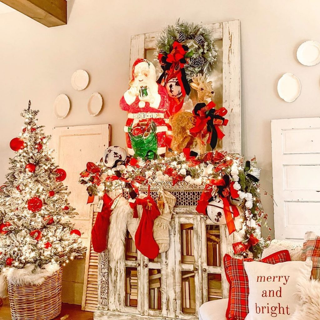 100 Cozy Farmhouse Christmas Decor Ideas To Makes Your Home Feel Warm 16