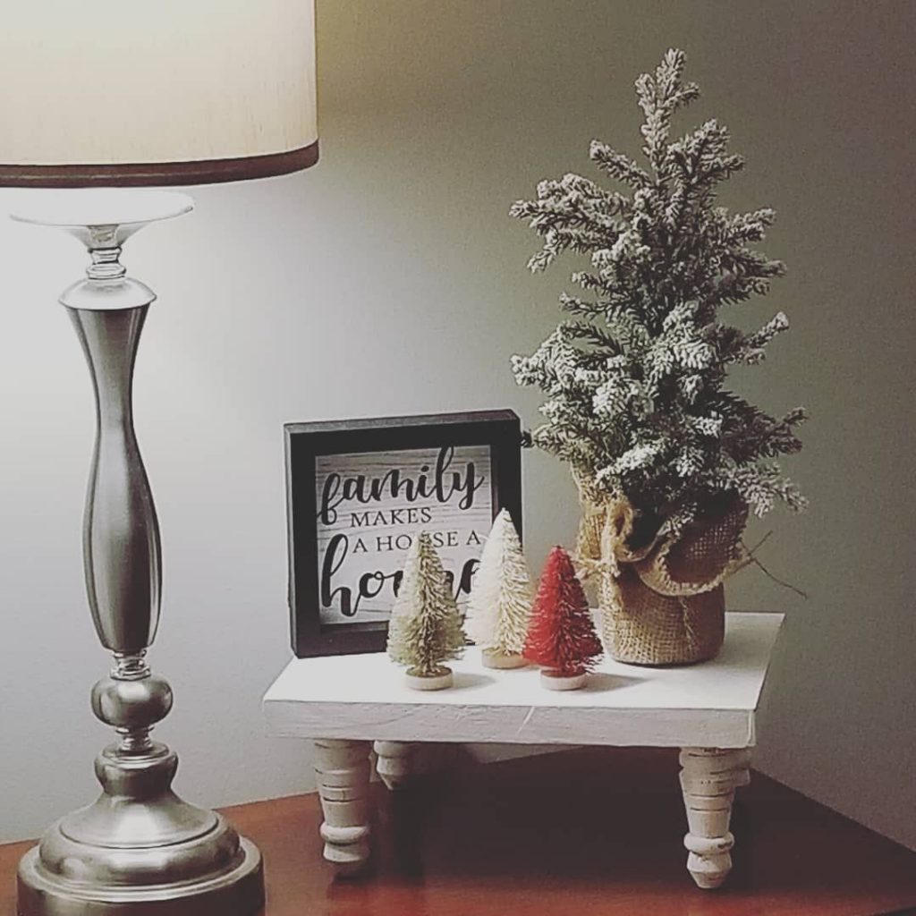 100 Cozy Farmhouse Christmas Decor Ideas To Makes Your Home Feel Warm 25