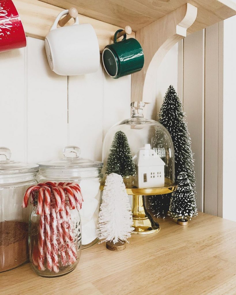 100 Cozy Farmhouse Christmas Decor Ideas To Makes Your Home Feel Warm 42