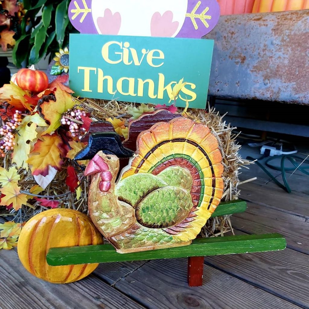 100 Thanksgiving Decoration Ideas Stylize Your Home With Fall Accents 40