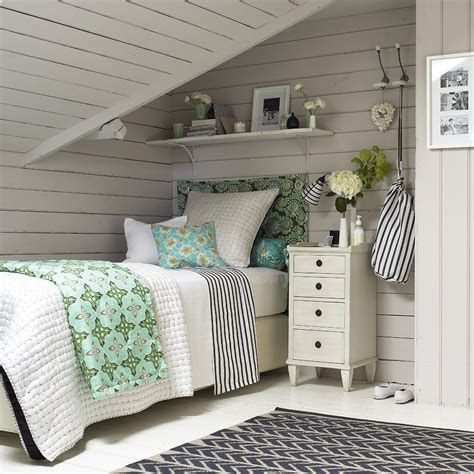 Amazing Attic Bedroom Ideas On A Budget 08