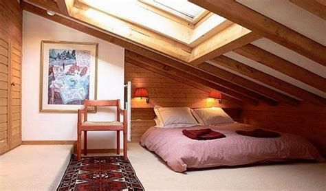 Amazing Attic Bedroom Ideas On A Budget 19