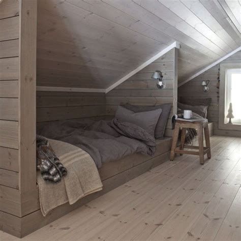 Amazing Attic Bedroom Ideas On A Budget 20