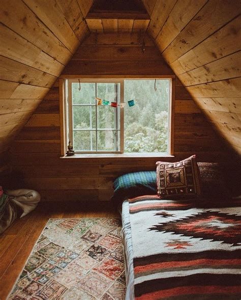 Amazing Attic Bedroom Ideas On A Budget 23