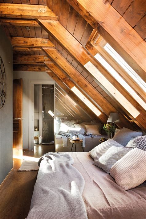 Amazing Attic Bedroom Ideas On A Budget 43