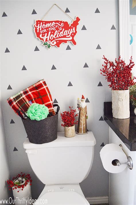 Amazing Christmas Bathroom Decorations That Will Amaze You 03