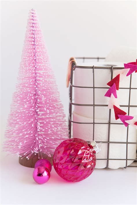 Amazing Christmas Bathroom Decorations That Will Amaze You 16