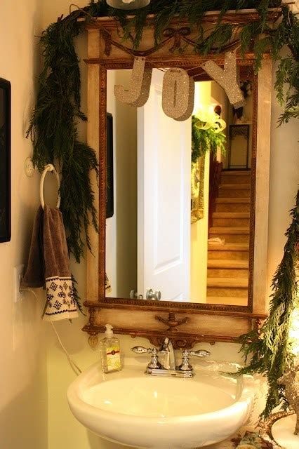 Amazing Christmas Bathroom Decorations That Will Amaze You 26