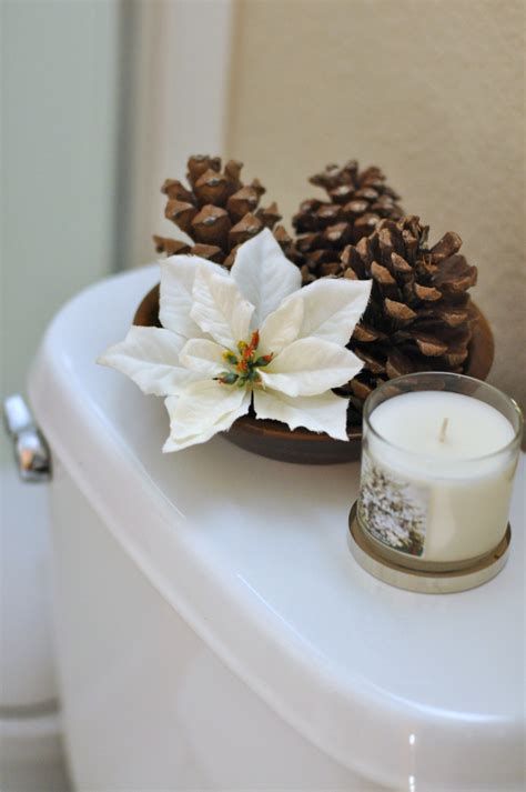 Amazing Christmas Bathroom Decorations That Will Amaze You 27