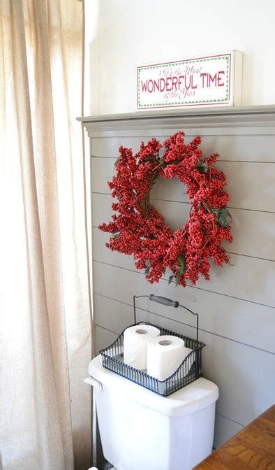 Amazing Christmas Bathroom Decorations That Will Amaze You 31