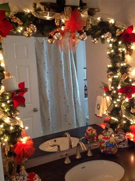 Amazing Christmas Bathroom Decorations That Will Amaze You 35
