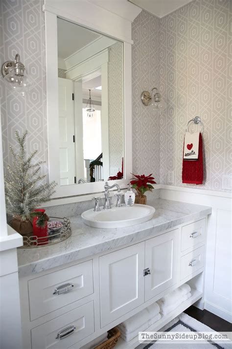 Amazing Christmas Bathroom Decorations That Will Amaze You 39