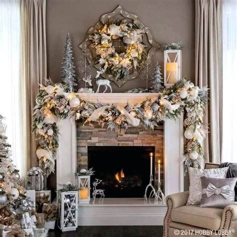 Amazing Christmas Fireplace Decorating Ideas 05