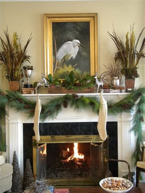 Amazing Christmas Fireplace Decorating Ideas 09