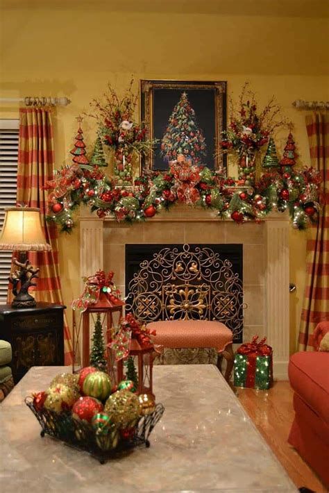 Amazing Christmas Fireplace Decorating Ideas 10