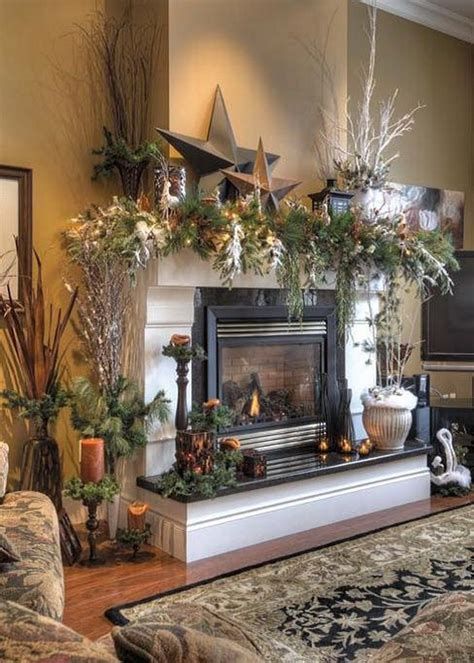 Amazing Christmas Fireplace Decorating Ideas 17