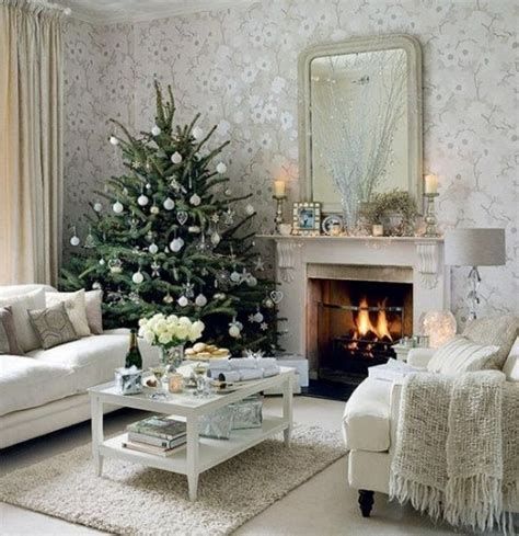 Amazing Christmas Fireplace Decorating Ideas 24