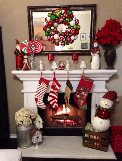 Amazing Christmas Fireplace Decorating Ideas 25