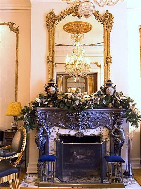 Amazing Christmas Fireplace Decorating Ideas 35