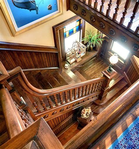 Amazing Victorian Staircases Design Ideas For Beauty And Safety 07