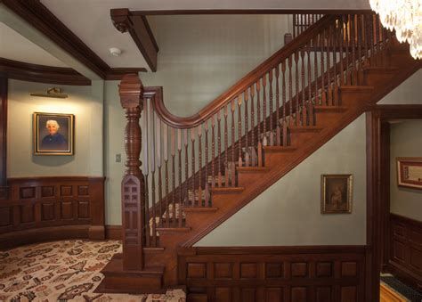 Amazing Victorian Staircases Design Ideas For Beauty And Safety 12