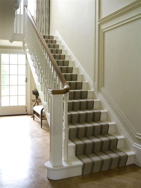 Amazing Victorian Staircases Design Ideas For Beauty And Safety 44