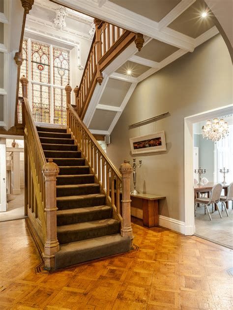 Amazing Victorian Staircases Design Ideas For Beauty And Safety 45