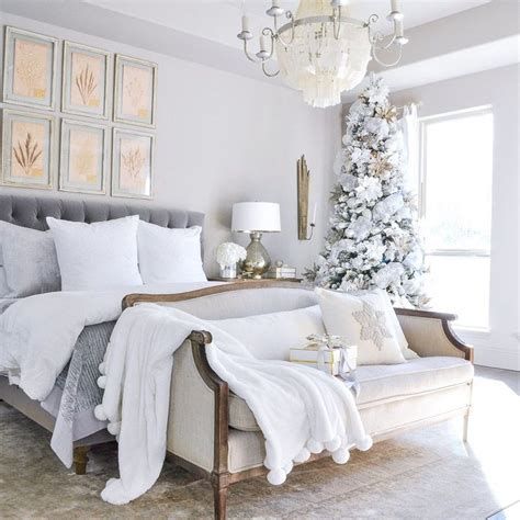 Amazing Winter Bedroom Decorating Ideas For Your Comfortable Sleep 06