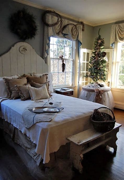 Amazing Winter Bedroom Decorating Ideas For Your Comfortable Sleep 11