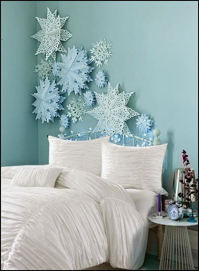 Amazing Winter Bedroom Decorating Ideas For Your Comfortable Sleep 18