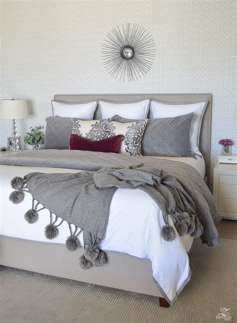 Amazing Winter Bedroom Decorating Ideas For Your Comfortable Sleep 19
