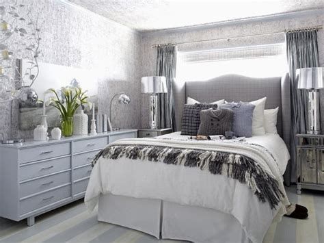 Amazing Winter Bedroom Decorating Ideas For Your Comfortable Sleep 24