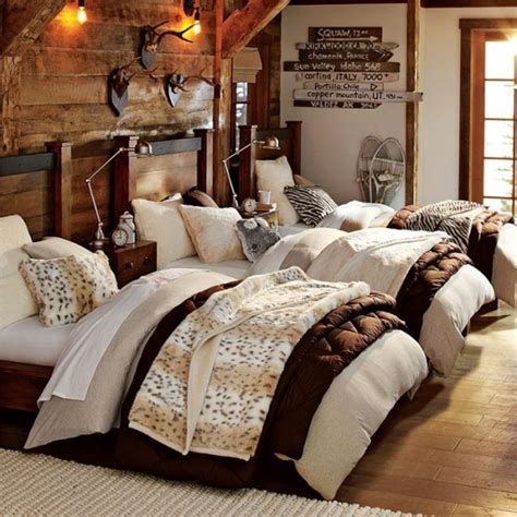 Amazing Winter Bedroom Decorating Ideas For Your Comfortable Sleep 38